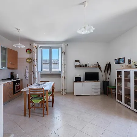 Le Crapare Apartment